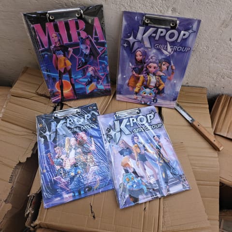 K-Pop Clip Board